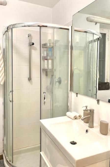Duomo Area 2 Bedroom Deluxe * Milan