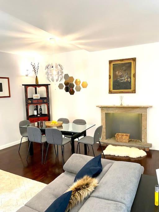 Duomo Area 2 Bedroom Deluxe Milan